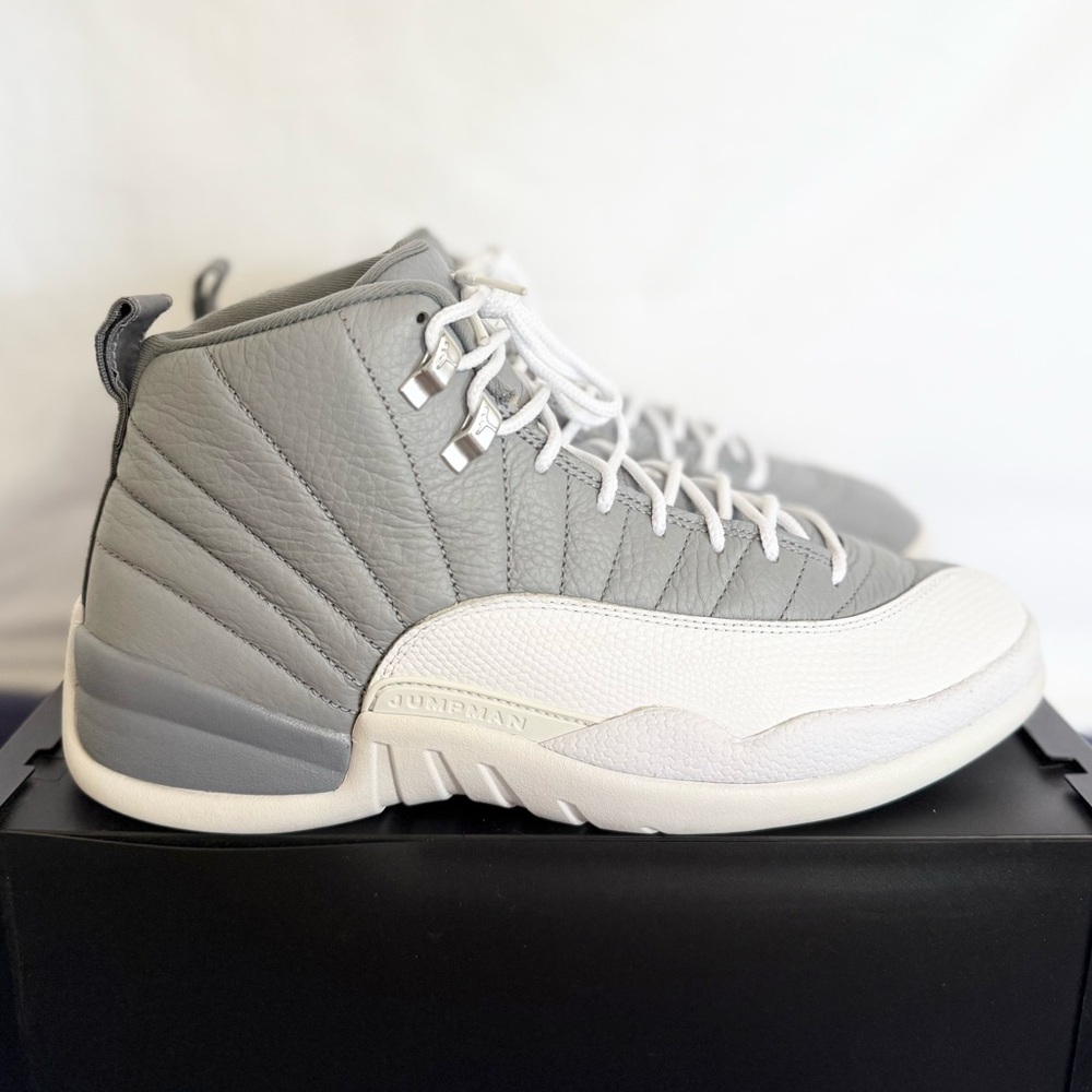 AUTHENTIC Jordan 12 Retro Stealth Grey size 10 CT8013-015 2022 PRE-OWNED